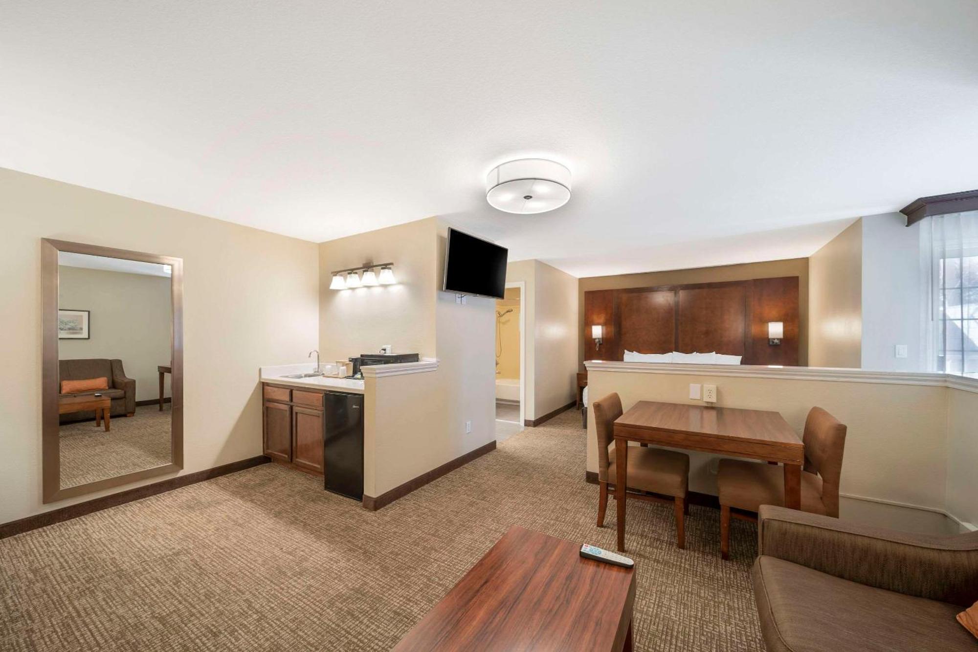 Comfort Suites Red Bluff Near I-5 Esterno foto