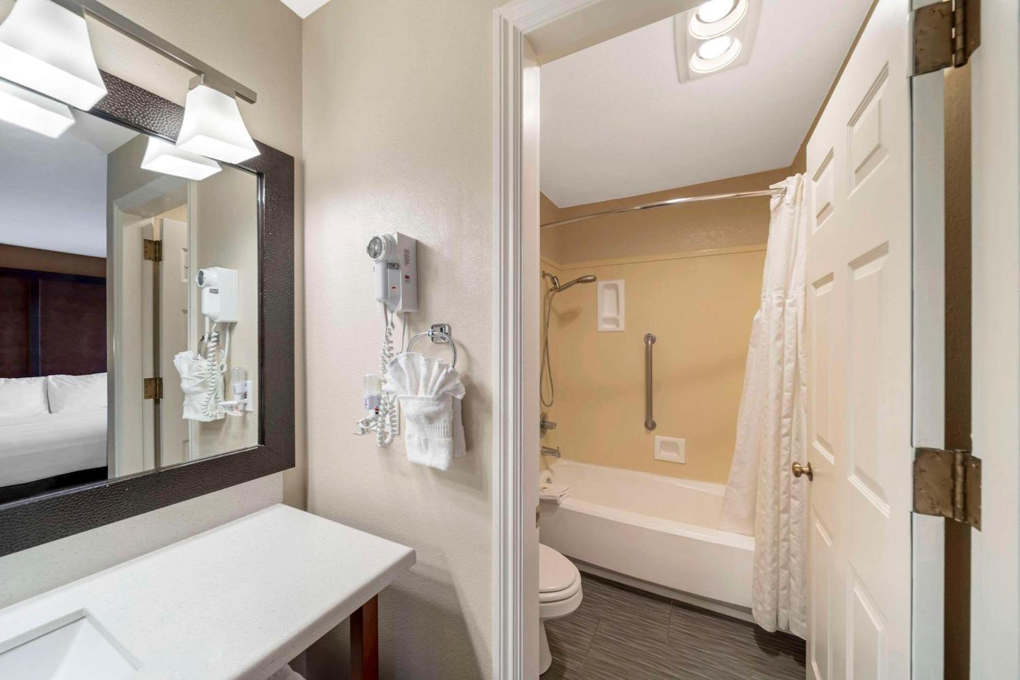 Comfort Suites Red Bluff Near I-5 Esterno foto