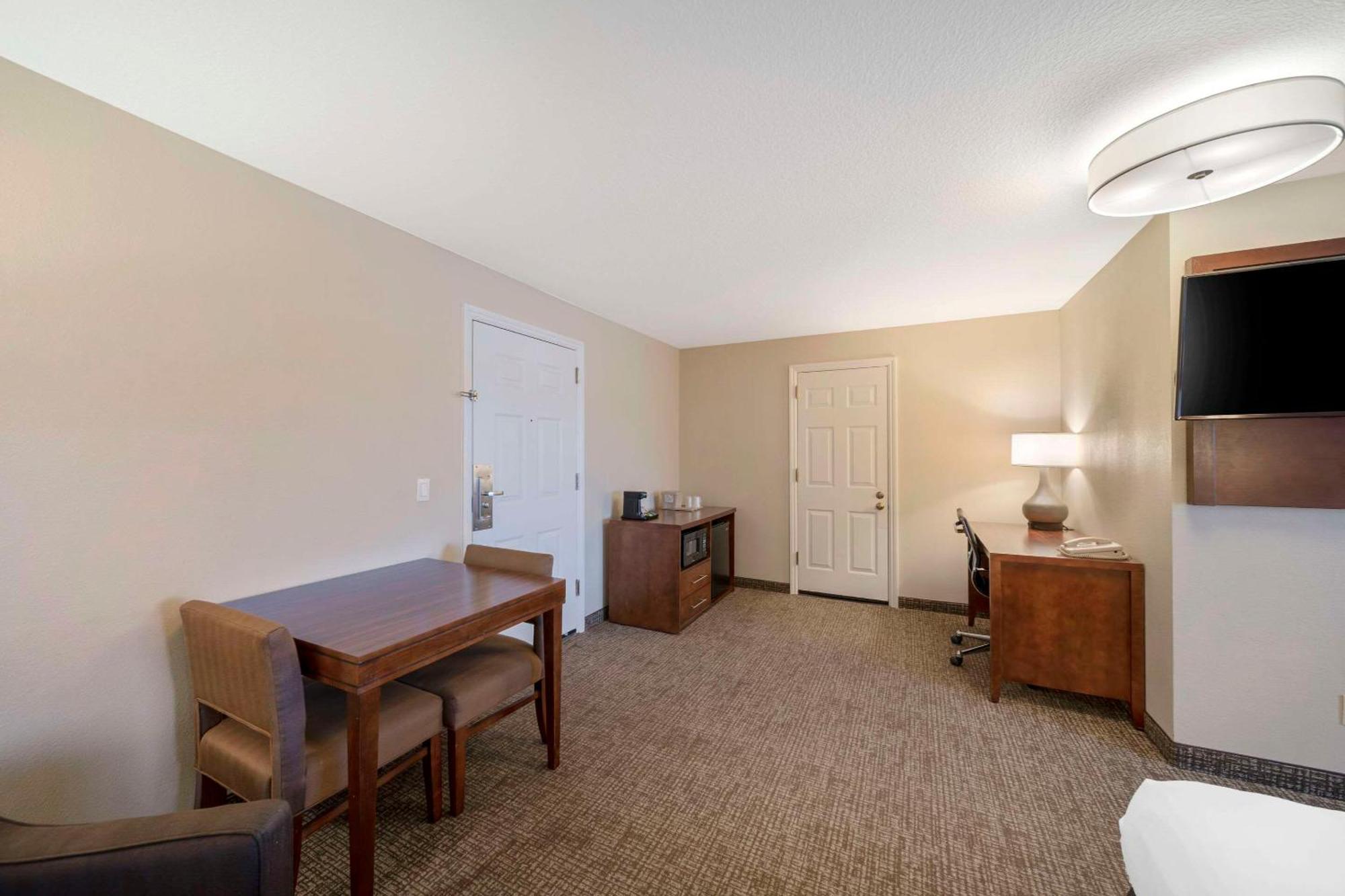 Comfort Suites Red Bluff Near I-5 Esterno foto
